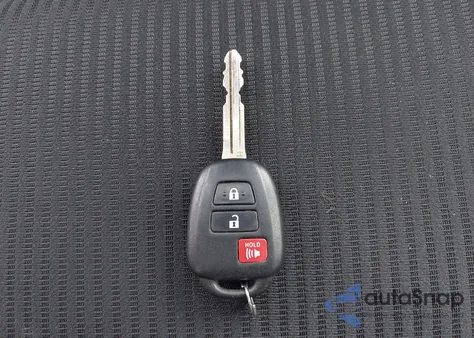 2017 Toyota Rav4 Le z USA, uszkodzony, nr VIN JTMBFREV5HJ161756